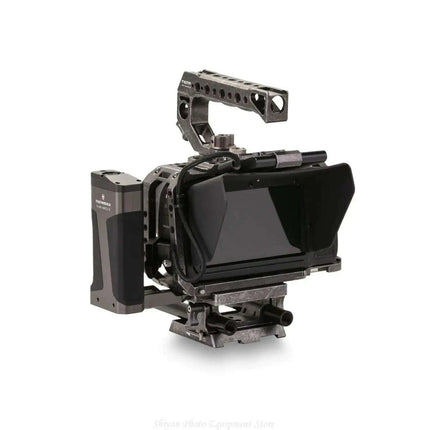 TILTA Gray Camera Cage Kit with Follow Focus for BMPCC 4K 6K - Cinema Essentials - Très Elite