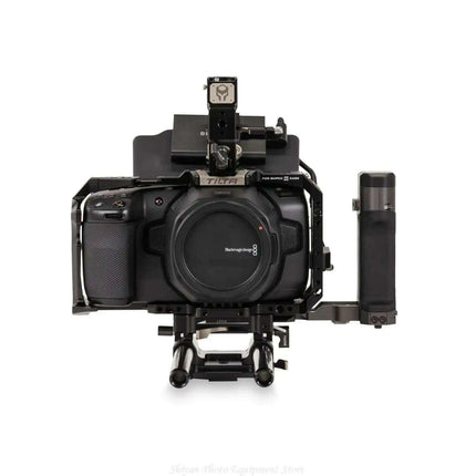 TILTA Gray Camera Cage Kit with Follow Focus for BMPCC 4K 6K - Cinema Essentials - Très Elite