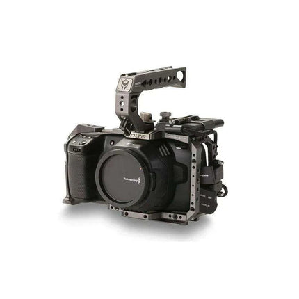 TILTA Gray Camera Cage Kit with Follow Focus for BMPCC 4K 6K - Cinema Essentials - Très Elite
