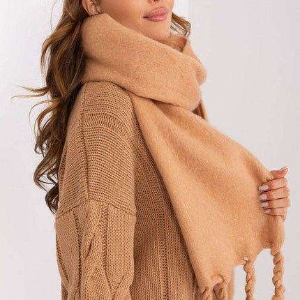Tassel-Trimmed Cozy Winter Wrap - Stylish Versatile Scarf - Très Elite