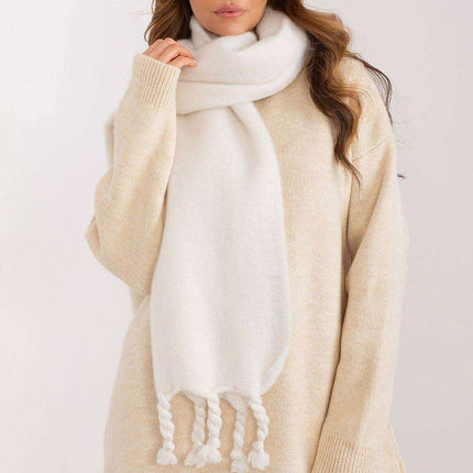 Tassel-Trimmed Cozy Winter Wrap - Stylish Versatile Scarf - Très Elite