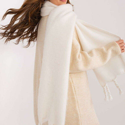 Tassel-Trimmed Cozy Winter Wrap - Stylish Versatile Scarf - Très Elite