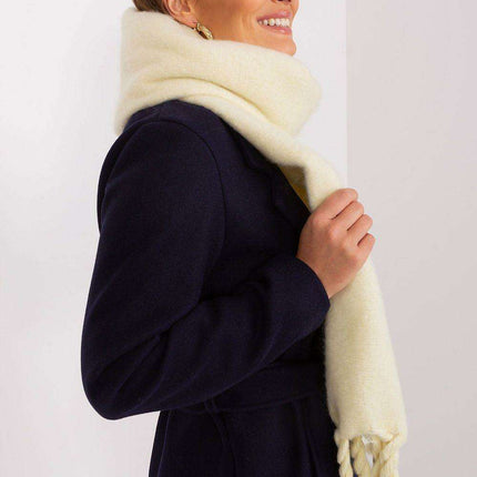 Tassel-Trimmed Cozy Winter Wrap - Stylish Versatile Scarf - Très Elite
