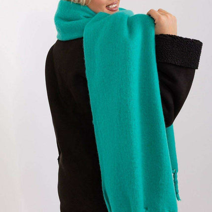 Tassel-Trimmed Cozy Winter Wrap - Stylish Versatile Scarf - Très Elite