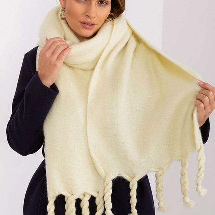 Tassel-Trimmed Cozy Winter Wrap - Stylish Versatile Scarf - Très Elite