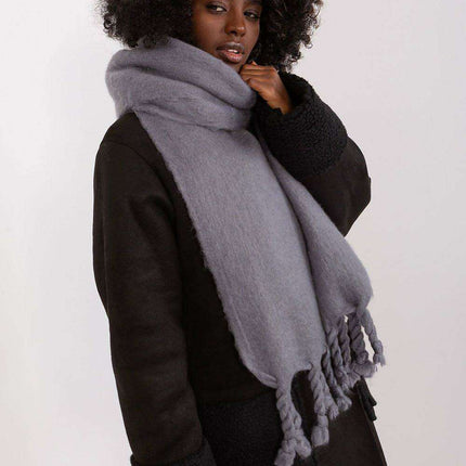 Tassel-Trimmed Cozy Winter Wrap - Stylish Versatile Scarf - Très Elite