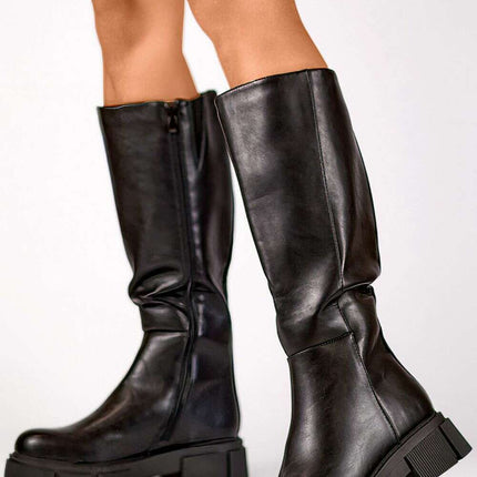 Thigh-Hight Boots model 203058 - Très Elite