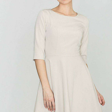Timeless Charm: The Perfect Knee-Length Dress for Every Event - Très Elite