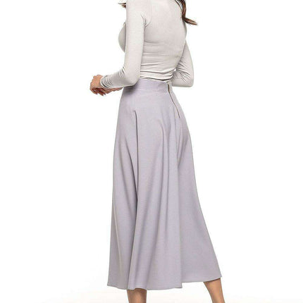 Timeless Elegance Midi Skirt - Chic Style for Any Event - Très Elite