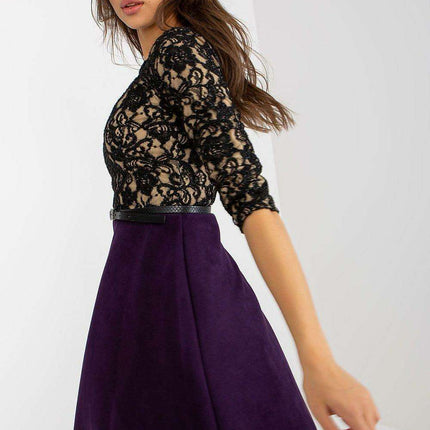 Timeless Grace: Lakerta Lace Evening Gown - Très Elite