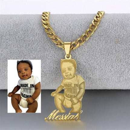 Timeless Treasures: Customizable Gold Photo Pendant Necklace with Personalized Nameplate - Très Elite