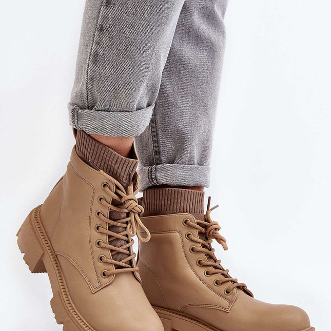Trapper shoes model 189385 - Très Elite