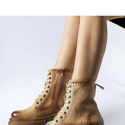 Trapper shoes model 205846 - Très Elite