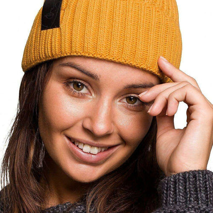 Trendy Acrylic Knit Beanie with Stylish Faux-Leather Face Detail - Très Elite
