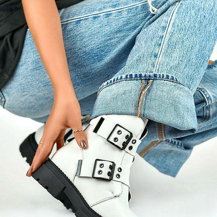 Trendy Faux Fur-Lined Patent Leather Booties - Très Elite