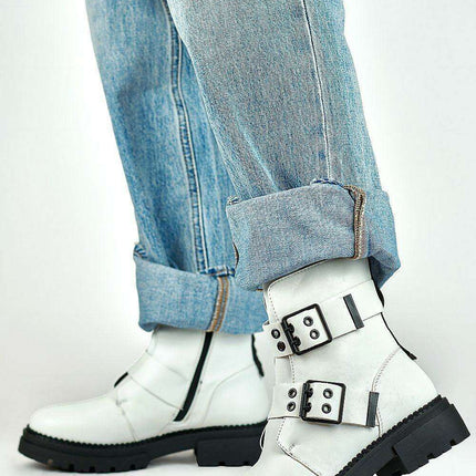 Trendy Faux Fur-Lined Patent Leather Booties - Très Elite