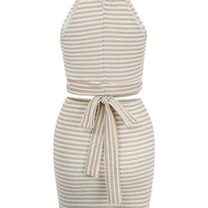 Trendy Halter Neck Crop Top and Skirt Set - Stylish Summer Ensemble - Très Elite