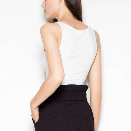 Trendy High-Waisted Ruffled Shorts with Stylish Belt - Très Elite