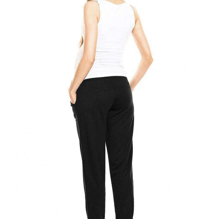 Trendy Maternity Leggings with Innovative Peekaboo Waist for Expecting Moms - Très Elite