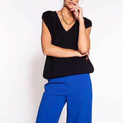 Trendy Oversized Knit Vest: Your Go-To Fashion Statement - Très Elite