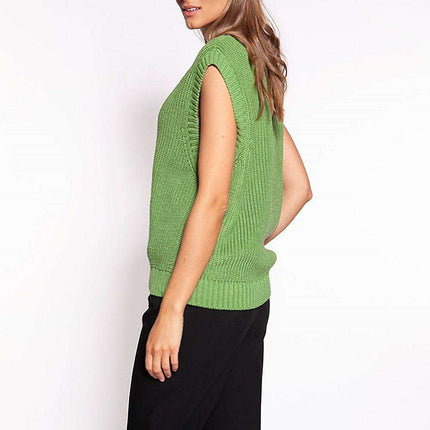 Trendy Oversized Knit Vest: Your Go-To Fashion Statement - Très Elite