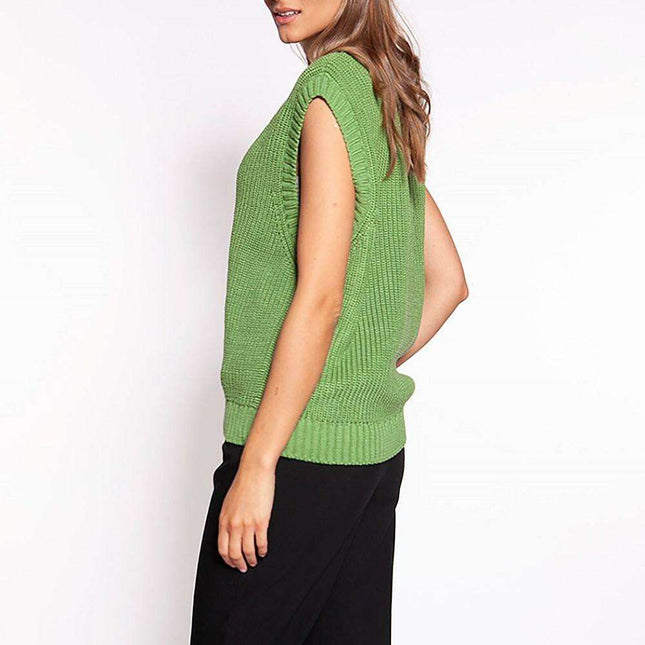 Trendy Oversized Knit Vest: Your Go-To Fashion Statement - Très Elite
