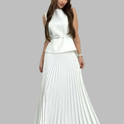 Two-Piece Evening Set featuring O-neck Waistcoat and Flowing Maxi Skirt - Très Elite