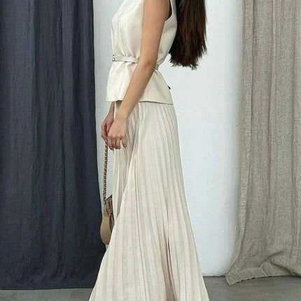 Two-Piece Evening Set featuring O-neck Waistcoat and Flowing Maxi Skirt - Très Elite
