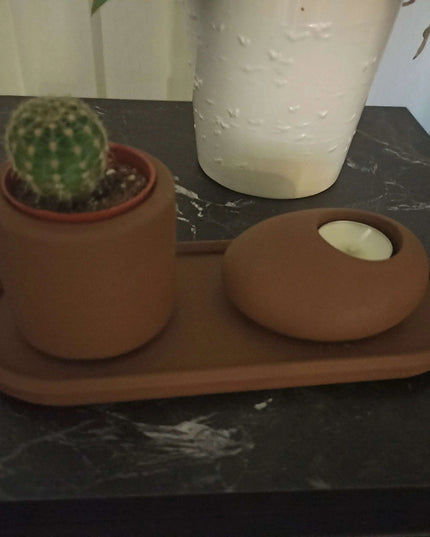 Nordic Harmony: Artisan Ceramic Candle Holder with Dried Floral Centerpiece for Modern Homes