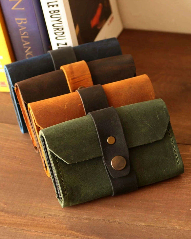 Kalalau Handcrafted Leather Belt-Mounted Card Holder for Timeless Elegance