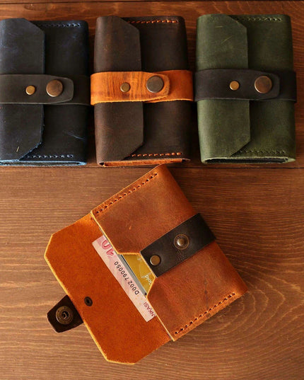 Kalalau Handcrafted Leather Belt-Mounted Card Holder for Timeless Elegance