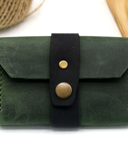 Kalalau Handcrafted Leather Belt-Mounted Card Holder for Timeless Elegance