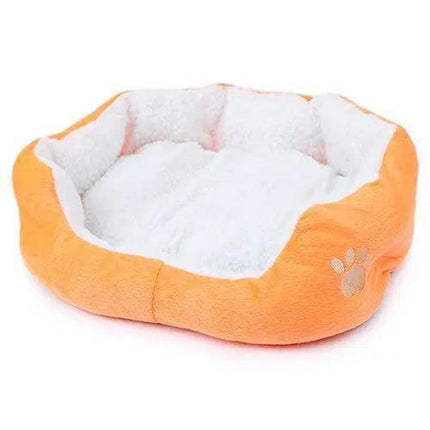 Ultimate Comfort Faux Fur Pet Bed with Raised Rim - Très Elite