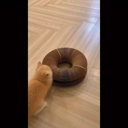 Ultimate Interactive Scratching Post - Engaging Playtime Solution for Indoor Cats - Très Elite