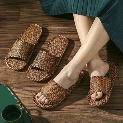 Unisex Comfortable Bamboo Woven Sandals - Non-Slip Rattan Grass Slippers for Spring and Summer - Très Elite
