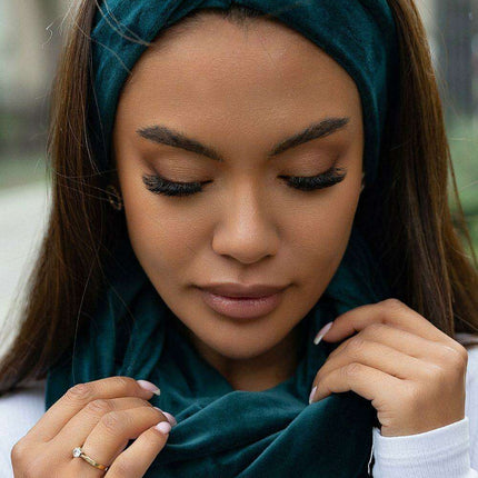 Velvet Chic Headband And Neck Warmer Ensemble Winter Wear - Très Elite
