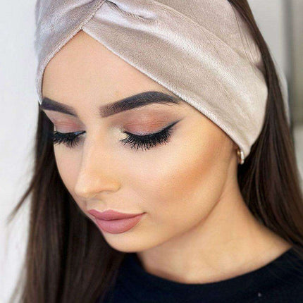 Velvet Elegance Twist Headband for Women Fashion Accessory- Très Elite- Très Elite
