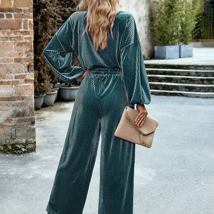 Velvet Sophistication Women's 2-Piece Suit Set for Effortless Elegance - Très Elite