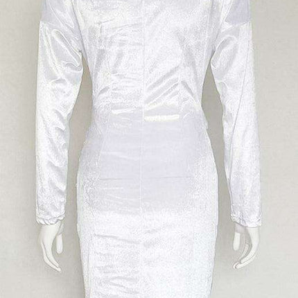 Velvet Vixen V-Neck Bodycon Dress with Elegant Split Detail - Perfect for Evening Affairs! - Très Elite