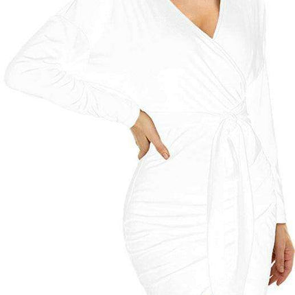 Velvet Vixen V-Neck Bodycon Dress with Elegant Split Detail - Perfect for Evening Affairs! - Très Elite