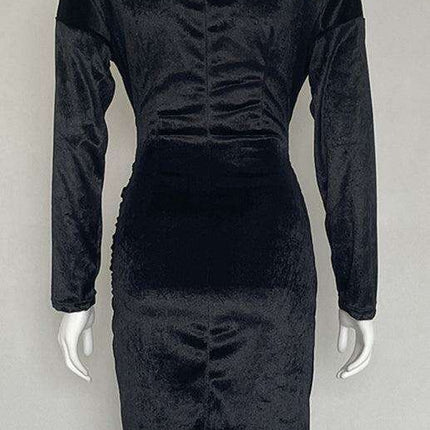 Velvet Vixen V-Neck Bodycon Dress with Elegant Split Detail - Perfect for Evening Affairs! - Très Elite