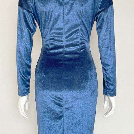 Velvet Vixen V-Neck Bodycon Dress with Elegant Split Detail - Perfect for Evening Affairs! - Très Elite