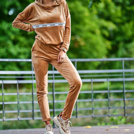 Velvety Comfort Kangaroo Pocket Hoodie - Très Elite