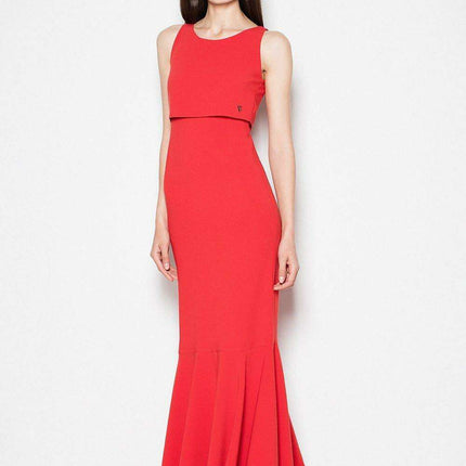 Venaton: Elegant Maxi Overlay Dress for Every Occasion - Très Elite