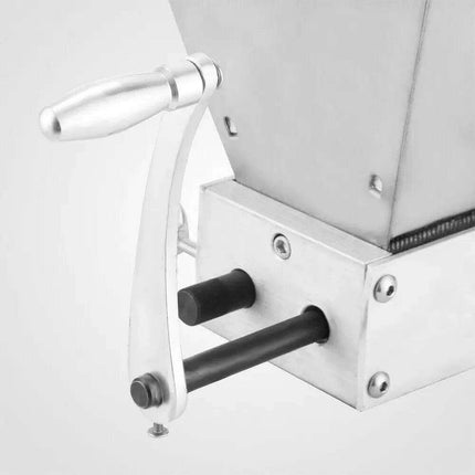 Versatile 4L Capacity Stainless Steel Malt Mill for Home Brewing - Très Elite