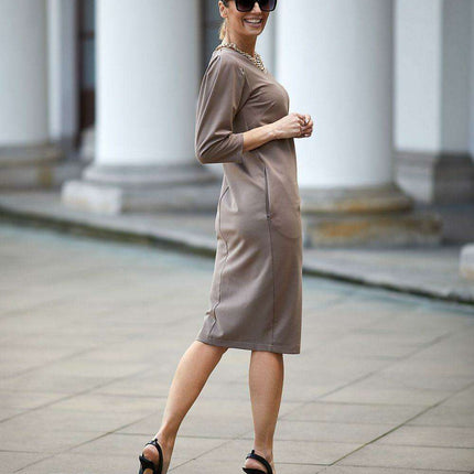 Versatile Aurora Daydress with Adjustable Chain Accessory - Très Elite