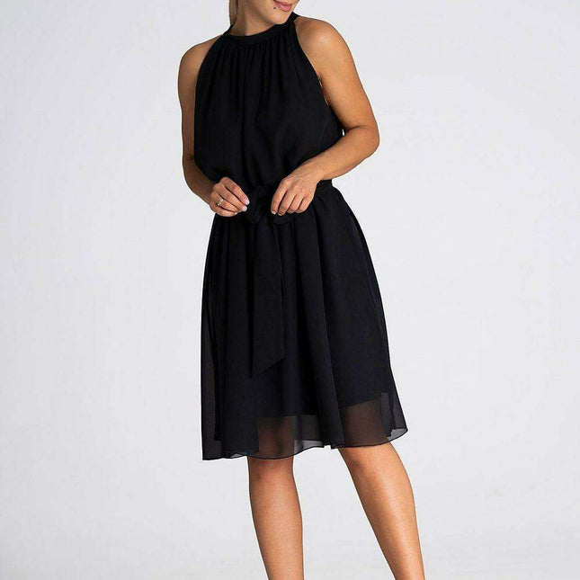 Versatile Chiffon Halter Evening Gown with Adjustable Sash - Stylish Trapezoidal Design - Très Elite
