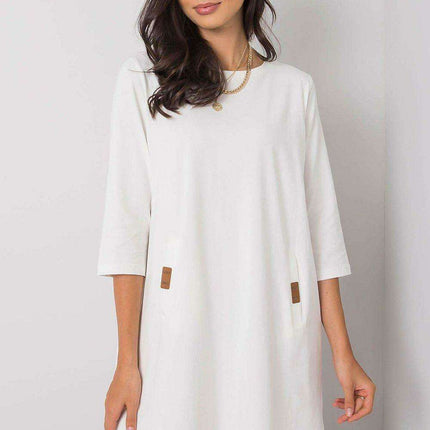 Versatile Cotton Blend Daydress - Trendy 3/4 Sleeves, Relaxed Fit with Functional Pockets - Très Elite