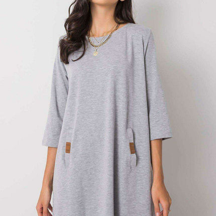 Versatile Cotton Blend Daydress - Trendy 3/4 Sleeves, Relaxed Fit with Functional Pockets - Très Elite