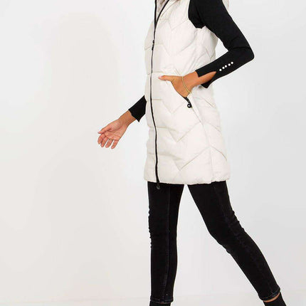 Versatile Quilted Sleeveless Jacket for All Seasons - Très Elite